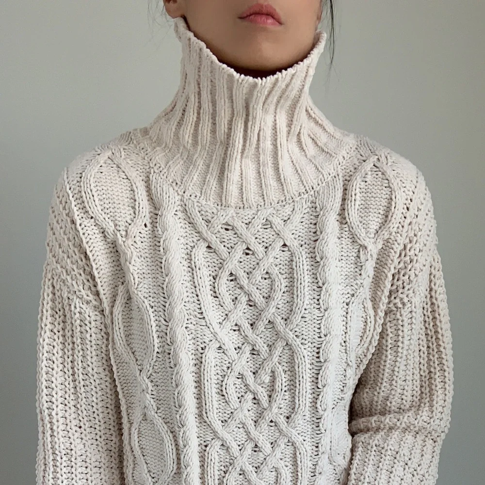 CABLE KNIT FISHERMAN SWEATER - ECRU - Picture 14 of 16